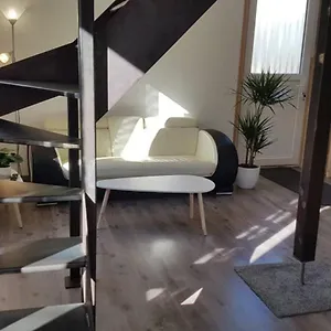  Appartement Entier: Appartement. France